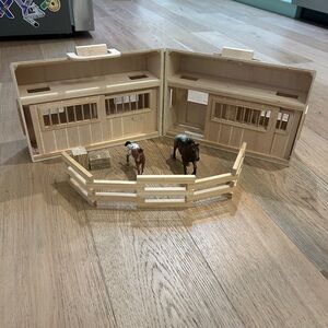 Melissa and Doug Fold and Go Stable